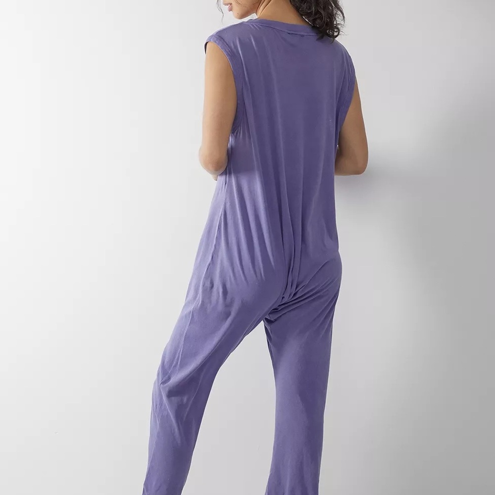Out from Under Cuddle Up Sleeveless Jumpsuit - Urban Outfitters - Picture 2 of 8